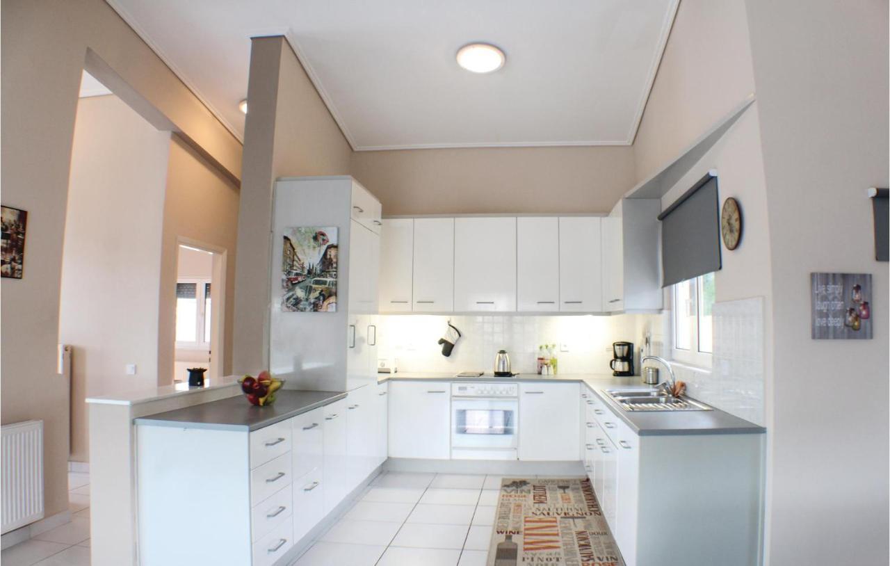 Amazing Home In Chalkida With Wifi Екстер'єр фото