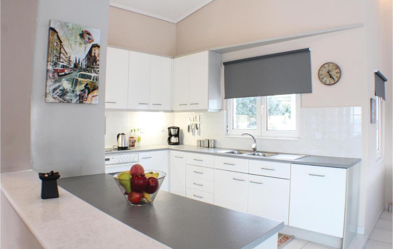 Amazing Home In Chalkida With Wifi Екстер'єр фото