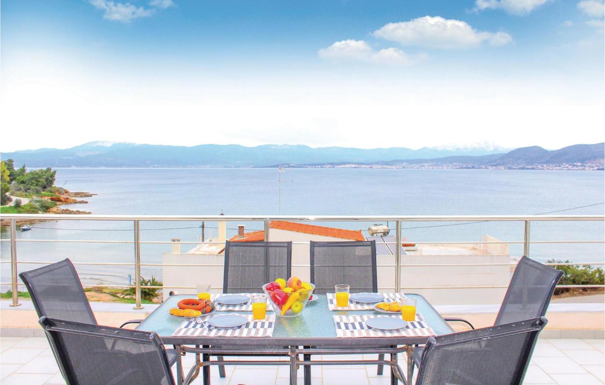 Amazing Home In Chalkida With Wifi Екстер'єр фото