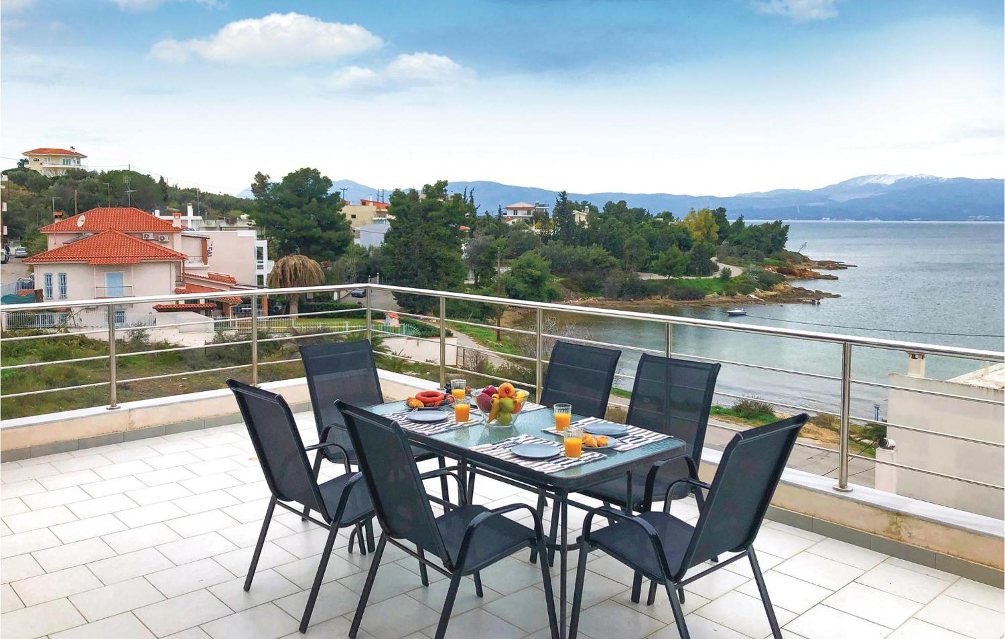 Amazing Home In Chalkida With Wifi Екстер'єр фото
